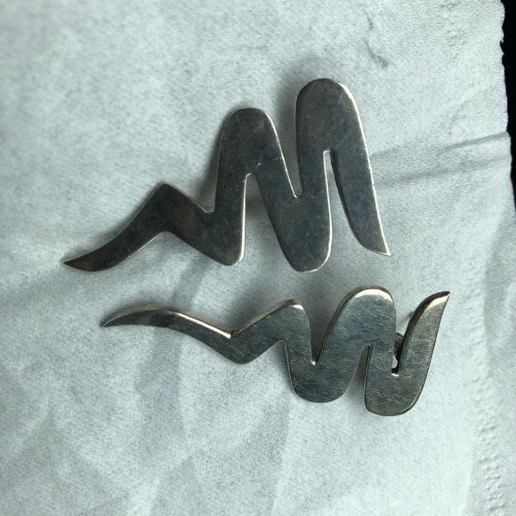 Silver earrings - Picture 2 of 2